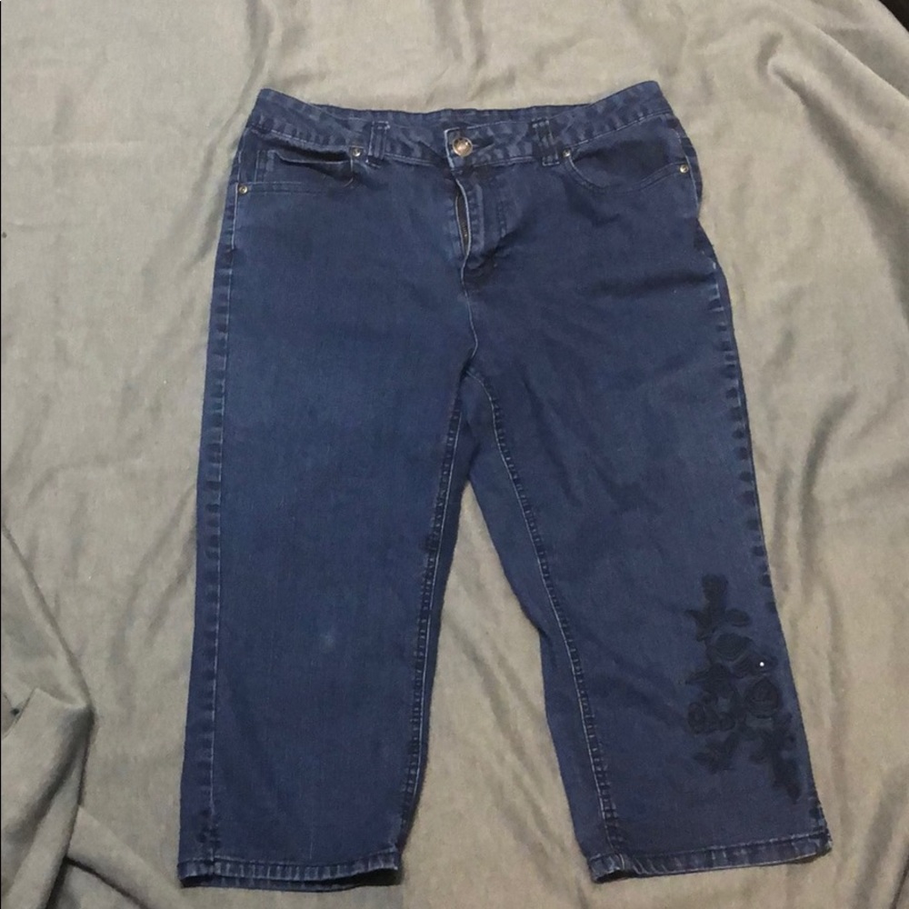 3/$10 Basic Editions Embellished Crop Jeans 10